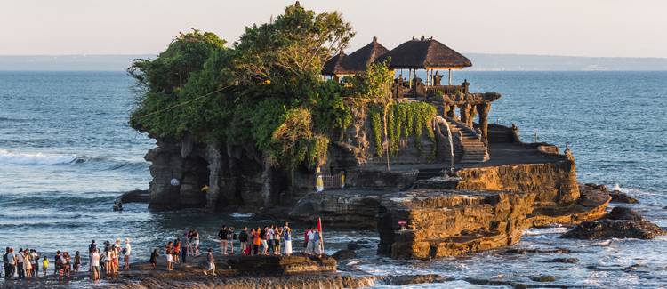 templul tanah lot bali